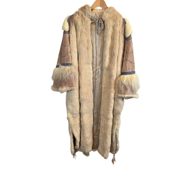 Vtg. Vera Pelliccia Rabbit Fur Suede Boho Poncho Artistic Embroidery RARE - Picture 2 of 16